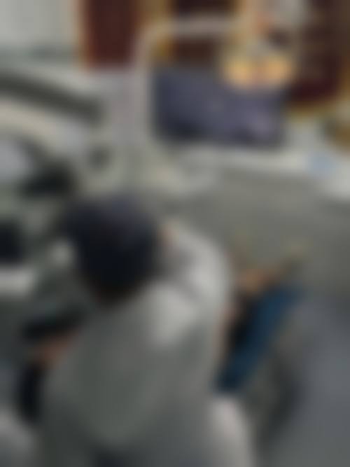 昆明医科大学附属口腔医院用提前预约吗？要！专家号紧俏，附挂号费明细与上班时间指南